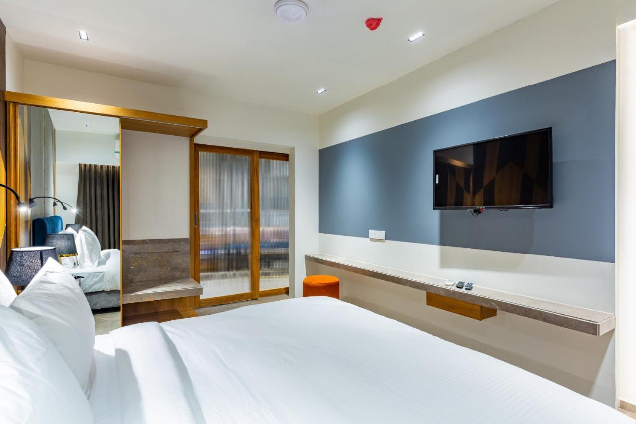 Hotel Nalanda Ahmedabad Buitenkant foto