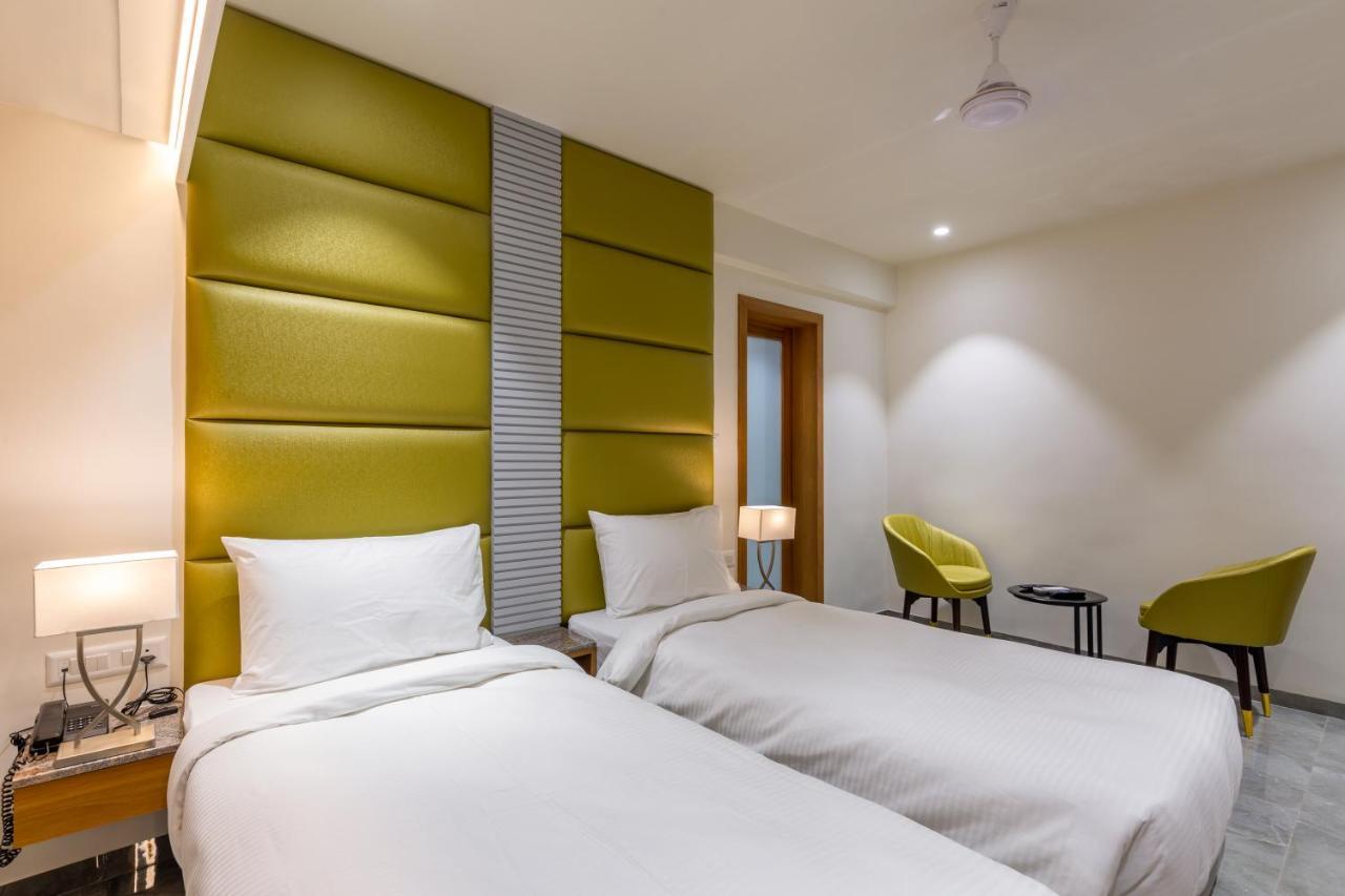 Hotel Nalanda Ahmedabad Buitenkant foto