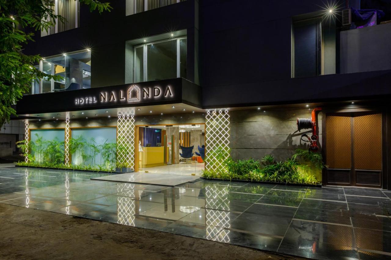 Hotel Nalanda Ahmedabad Buitenkant foto