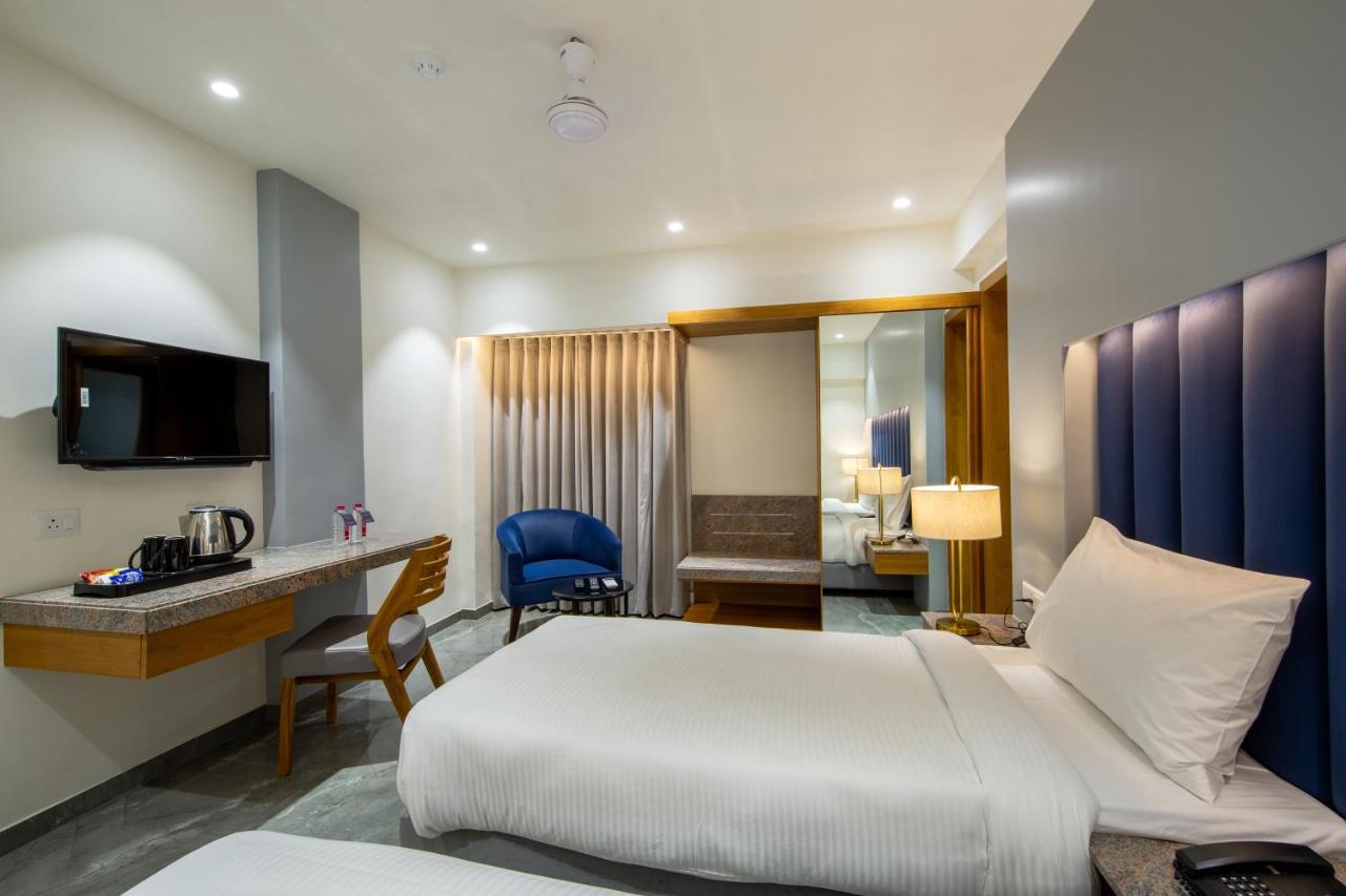 Hotel Nalanda Ahmedabad Buitenkant foto